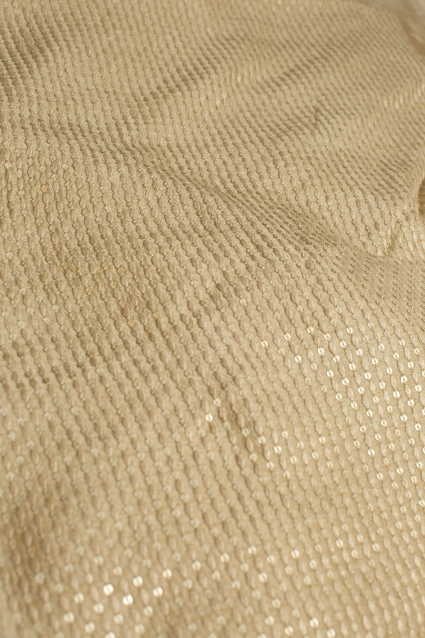 EMBROIDERED SILK B32-3