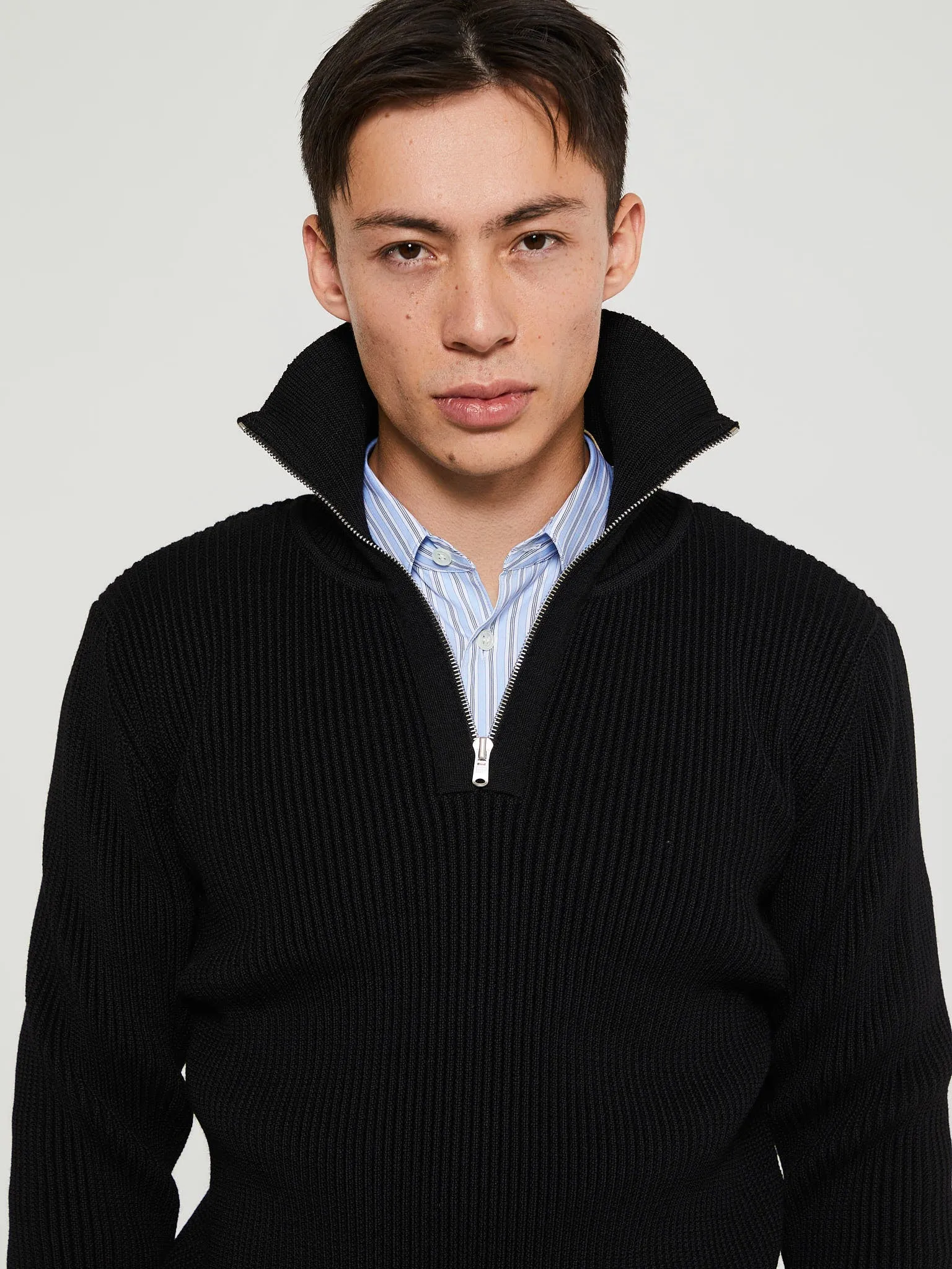 Fender III Short Zip Knit in Black Void