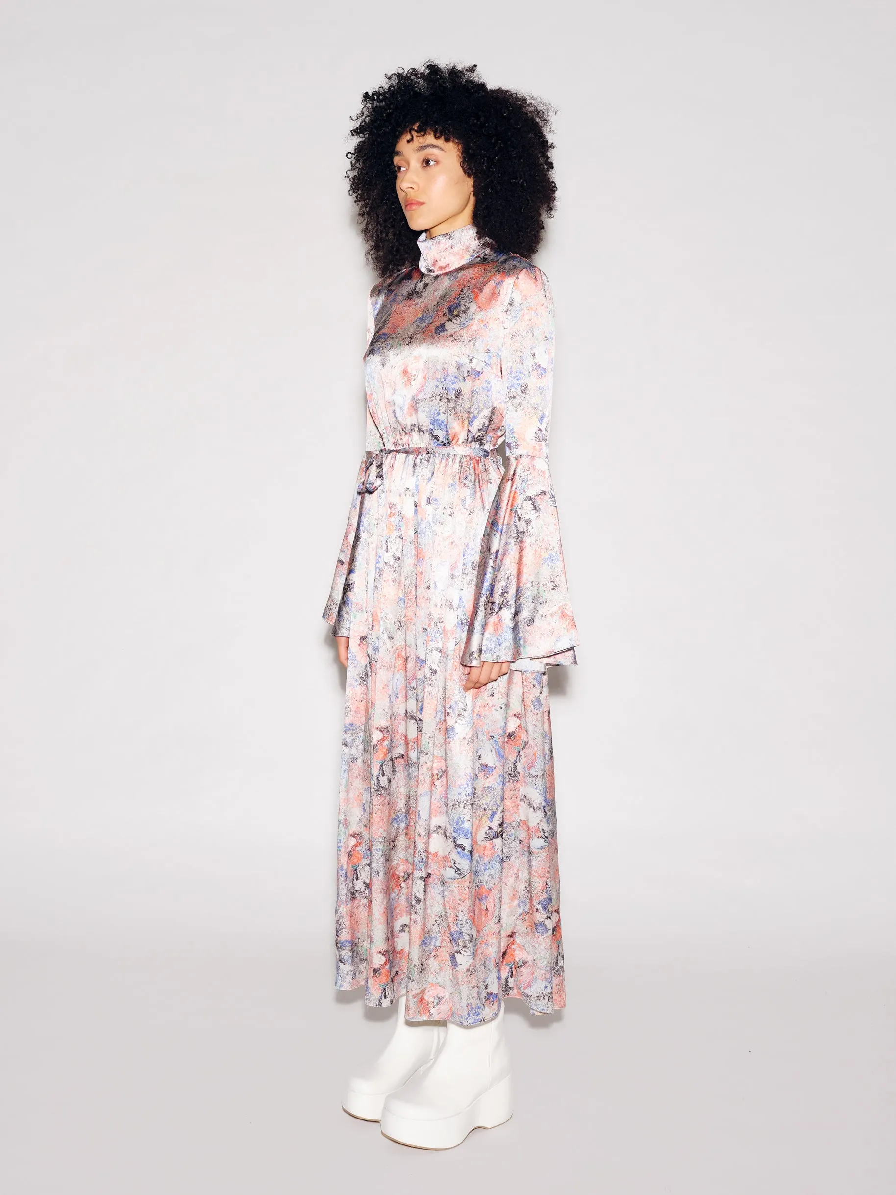 FLARE SLEEVE MAXI DRESS