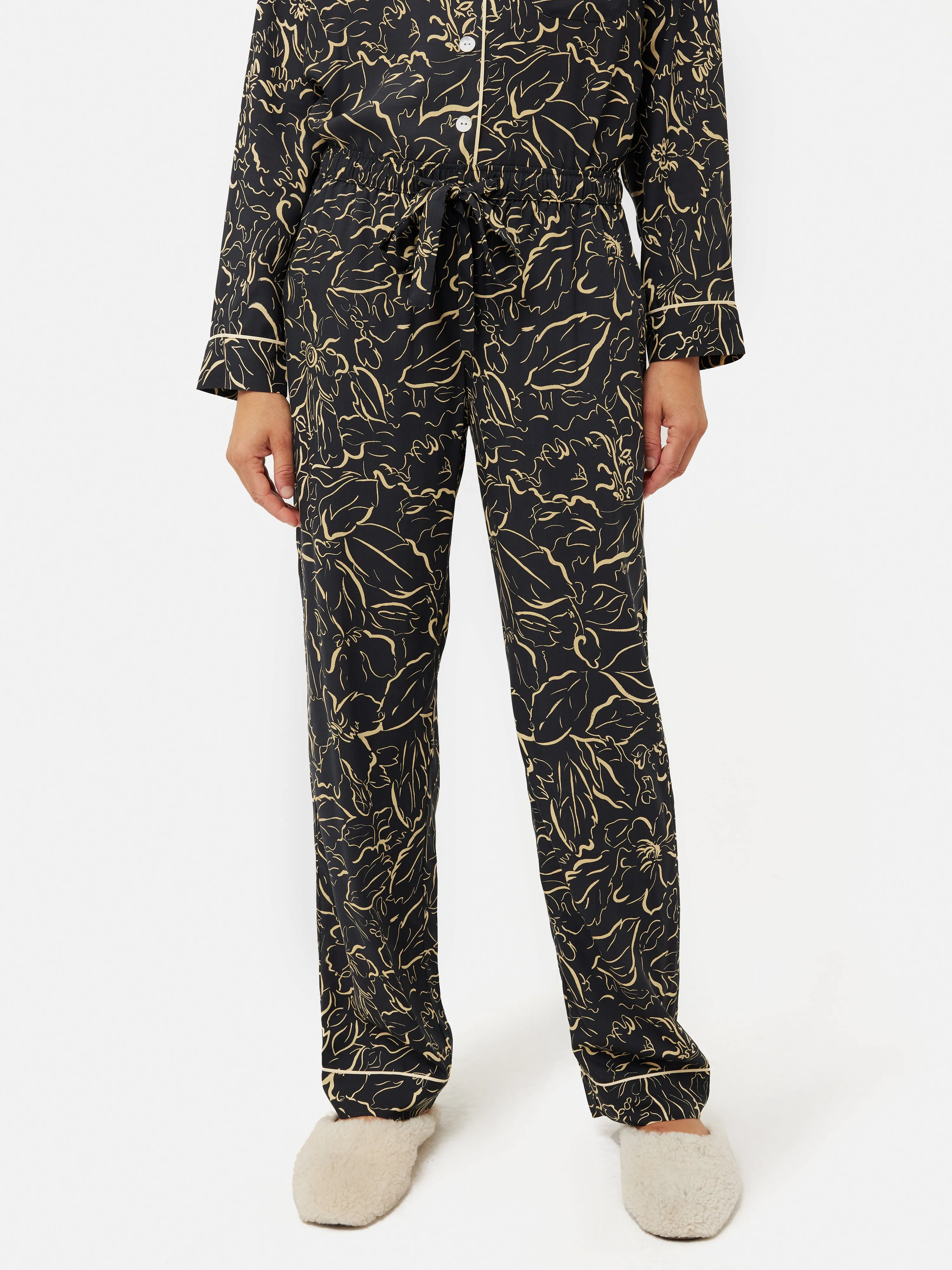 Floral Outline Pyjama | Black