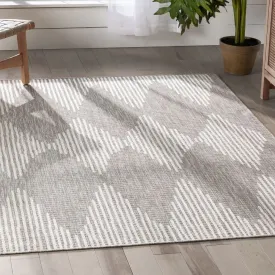 Kai Modern Chevron Pattern Grey 5'3" x 7'3" Flat-Weave Indoor/Outdoor Rug