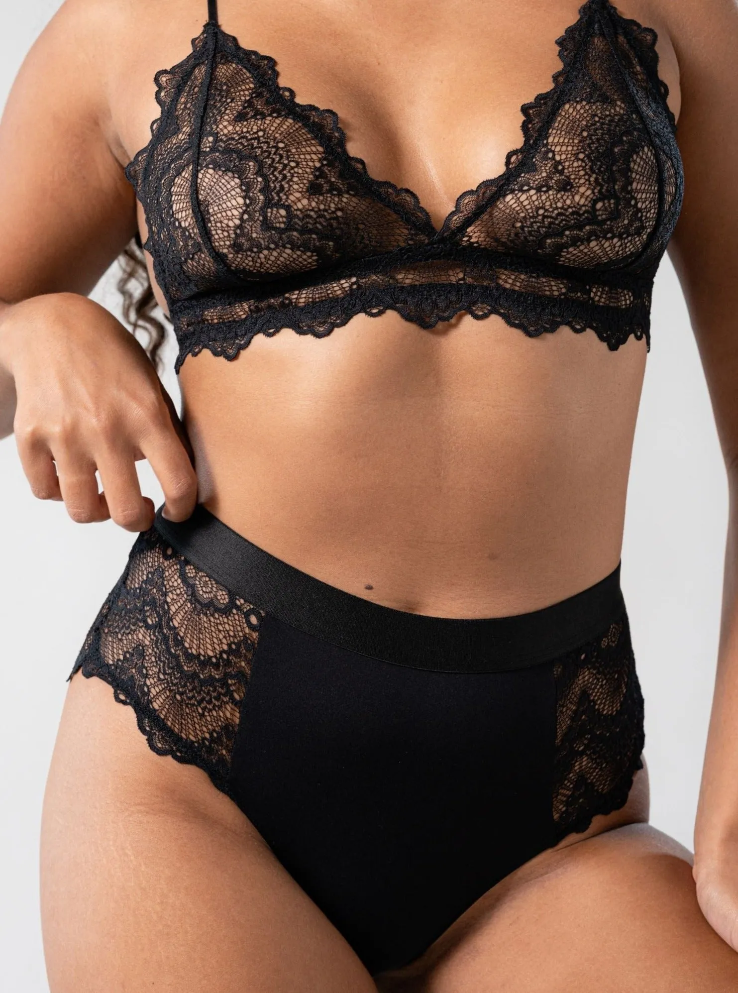 Lace Highwaist Briefs 002 - Saboteur