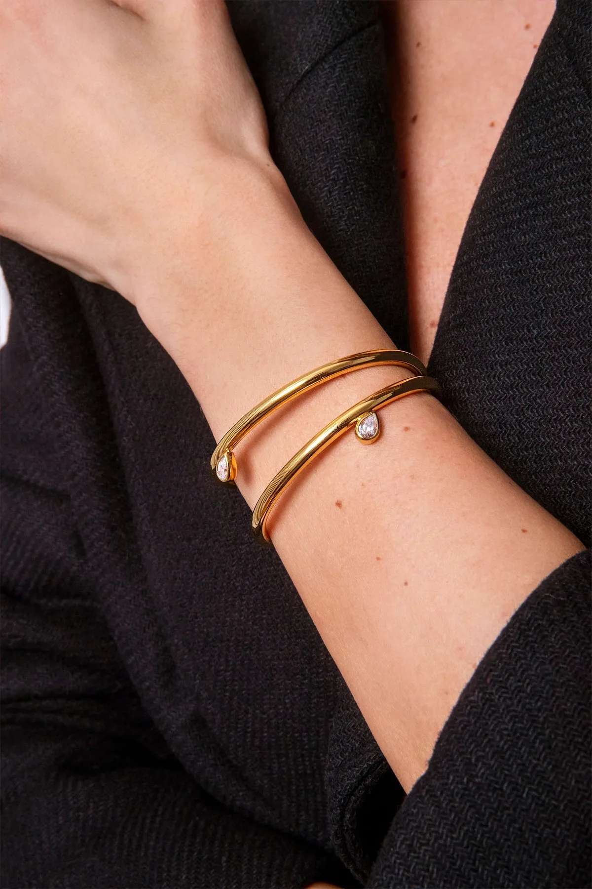 Multi-Hoop Open Cuff with Pear-Shaped Stone - Yellow Silver